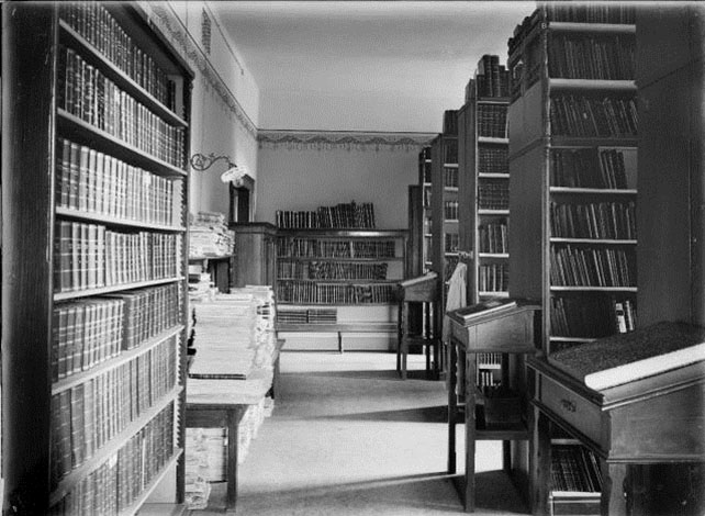 Původní knihovna Vyšší školy hospodářské v Táboře