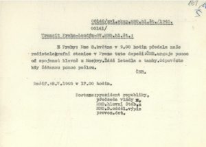 Spojení povstalců v Praze s exilovým vedením v prvních dnech zajišťovala radiostanice Anna, obsluhovaná četařem J. Klemešem z paraskupiny Platinum. Depeše informující o vývoji situace byly odesílány Vojenské rádiové ústředně v Hockliffe, následně předávány do Londýna vedení čs. rozvědky a zpět přes Hockliff a vojenskou misi v Moskvě byly doručovány do Košic, později do Bratislavy, kde úřadovala československá vláda a prezident E. Beneš. Přímé spojení se podařilo navázat až 6. května prostředním radiostanice Božena.