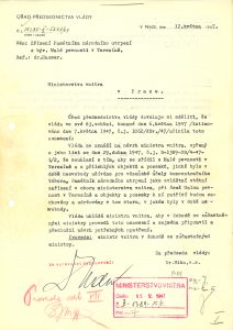 Zpráva Úřadu předsednictva vlády Ministerstvu vnitra o usnesení zřídit z Malé pevnosti v Terezíně Památník národního utrpení.