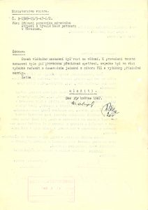 Zpráva Úřadu předsednictva vlády Ministerstvu vnitra o usnesení zřídit z Malé pevnosti v Terezíně Památník národního utrpení.