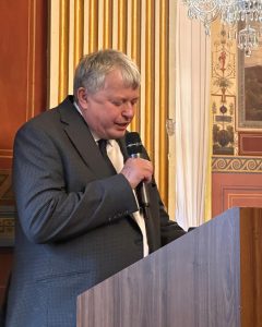 Seminář ve vile Lanna se věnoval rozboru tzv. tajemné obálky