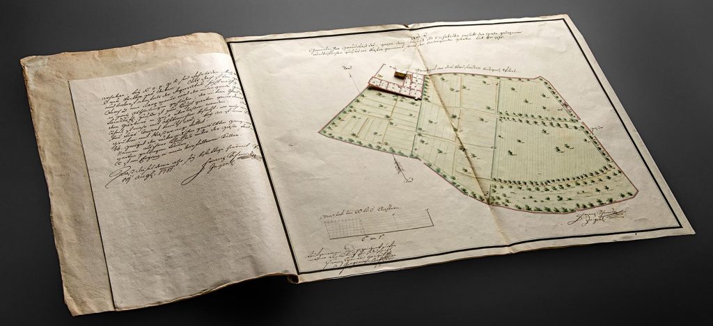 Konvent sv. Alžběty v Praze na Hradčanech (plán přízemí). Fotografie archiválií poskytla FFUK pořízené v rámci projektu Proměny pražské městské krajiny v rámci urbanizačního procesu v období od baroka a osvícenství. Projekt Programu aplikovaného výzkumu a vývoje národní a kulturní identity – NAKI III Identifikační kód projektu: DH23P03OVV032. Foto: Mgr. Pavla Kocourková, 2025.